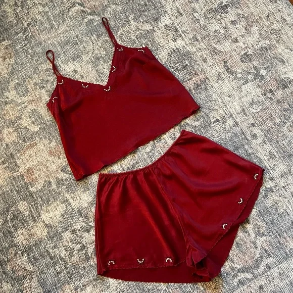 Doen Silk Cami & Shorts Set - Picture 2 of 16